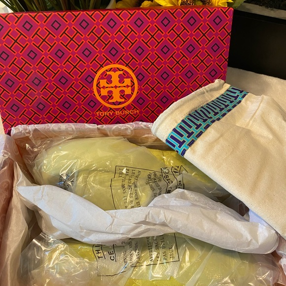 Tory Burch T Monogram Bubble Slide - Picture 8 of 9